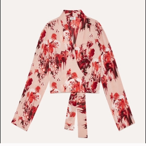 Aritzia | Talula Cropped Floral Blouse - Picture 4 of 10